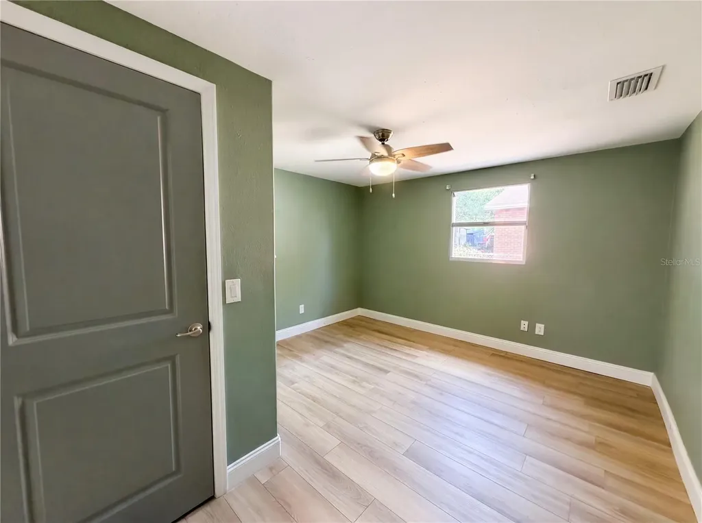 2905 E Chelsea Street Tampa FL 33610