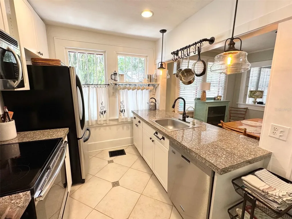 2210 14th Avenue W Bradenton FL 34205