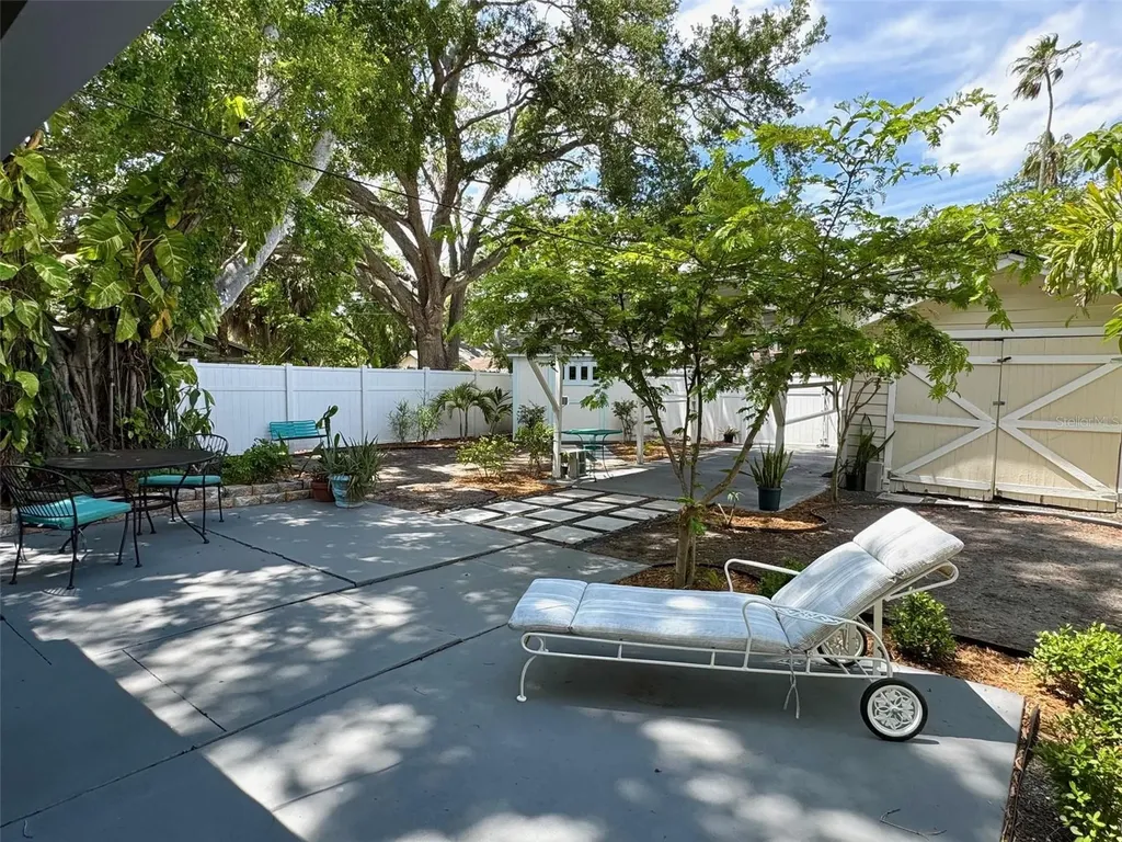 2210 14th Avenue W Bradenton FL 34205