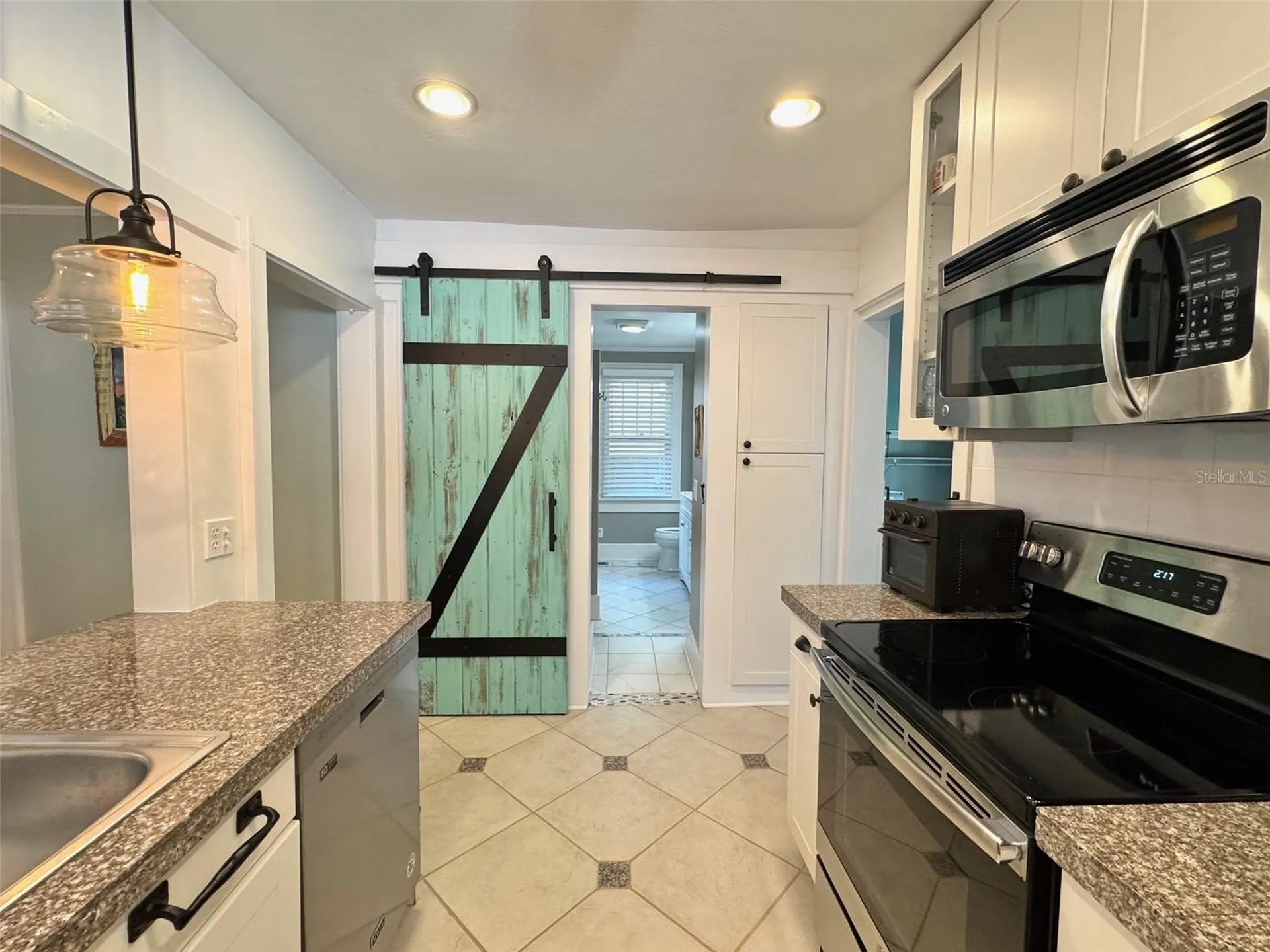 2210 14th Avenue W Bradenton FL 34205