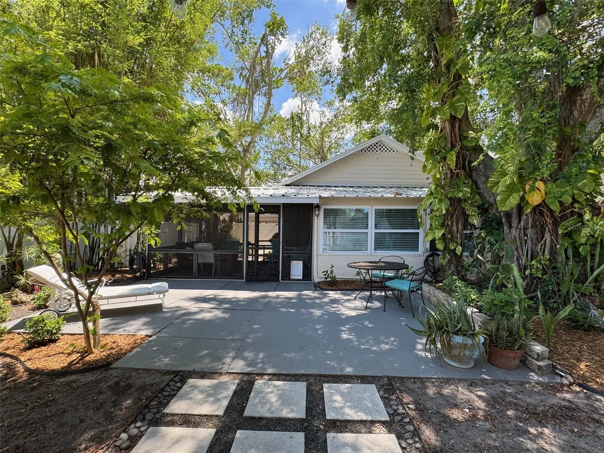 2210 14th Avenue W Bradenton FL 34205