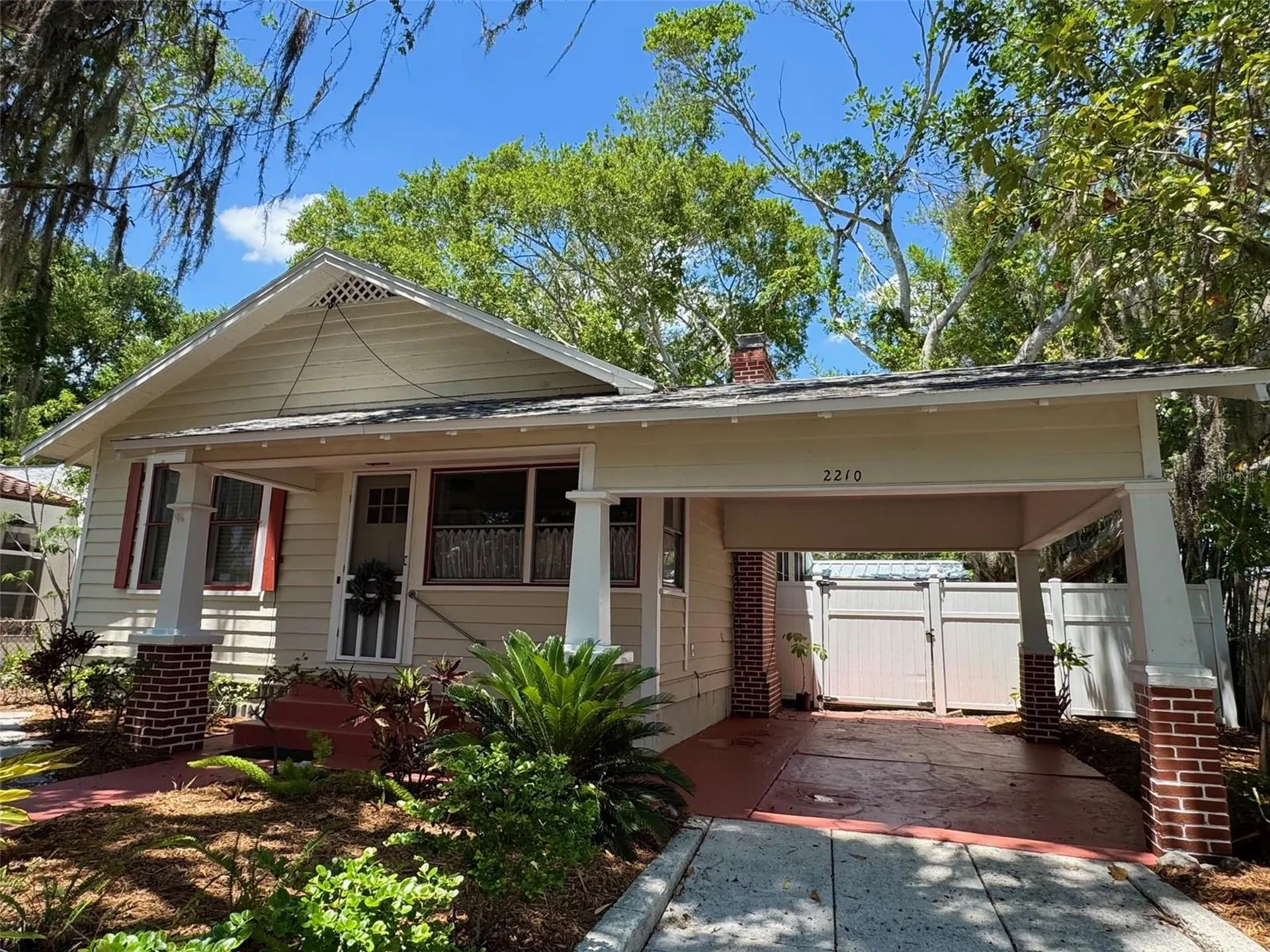 2210 14th Avenue W Bradenton FL 34205
