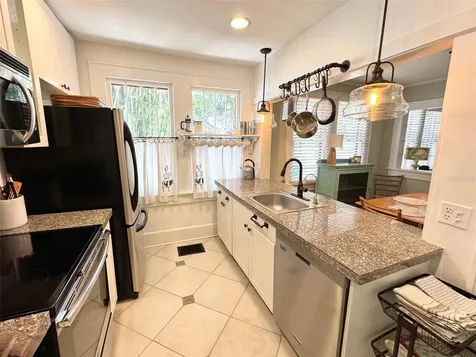 2210 14th Avenue W Bradenton FL 34205