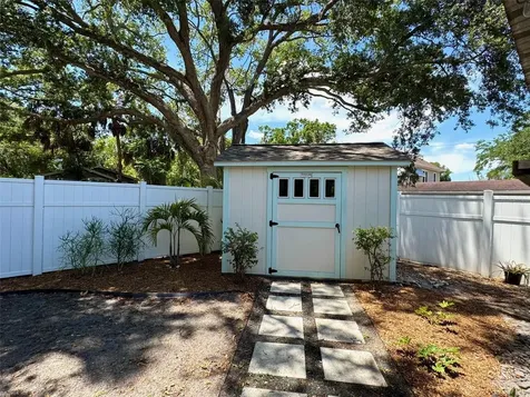 2210 14th Avenue W Bradenton FL 34205