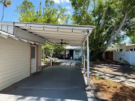 2210 14th Avenue W Bradenton FL 34205