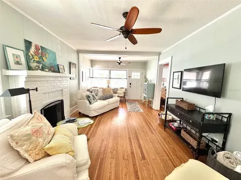 2210 14th Avenue W Bradenton FL 34205