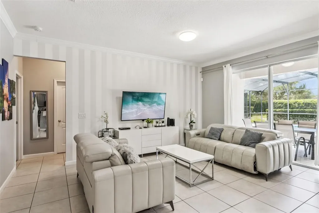 4348 Acorn Court Davenport FL 33837