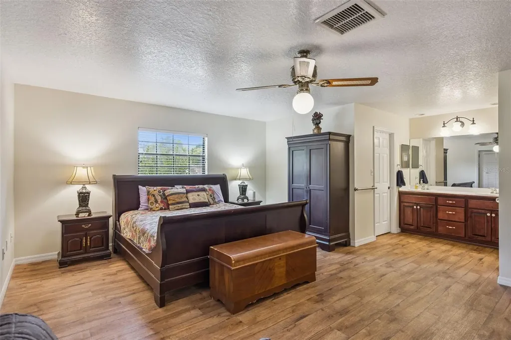 1081 Salsona Avenue Kissimmee FL 34744