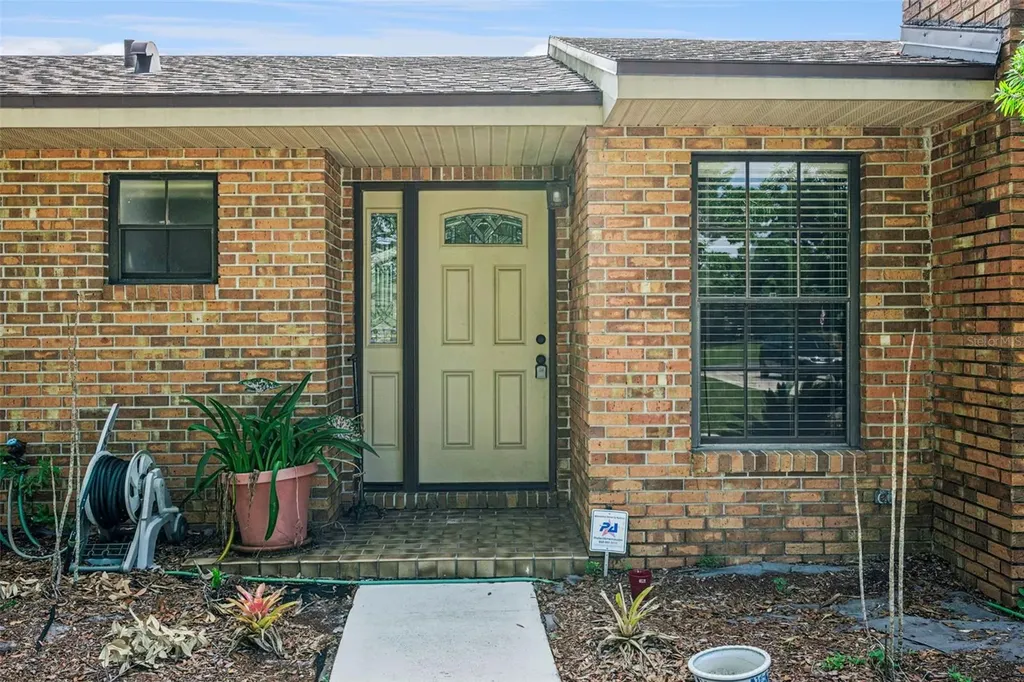 1081 Salsona Avenue Kissimmee FL 34744