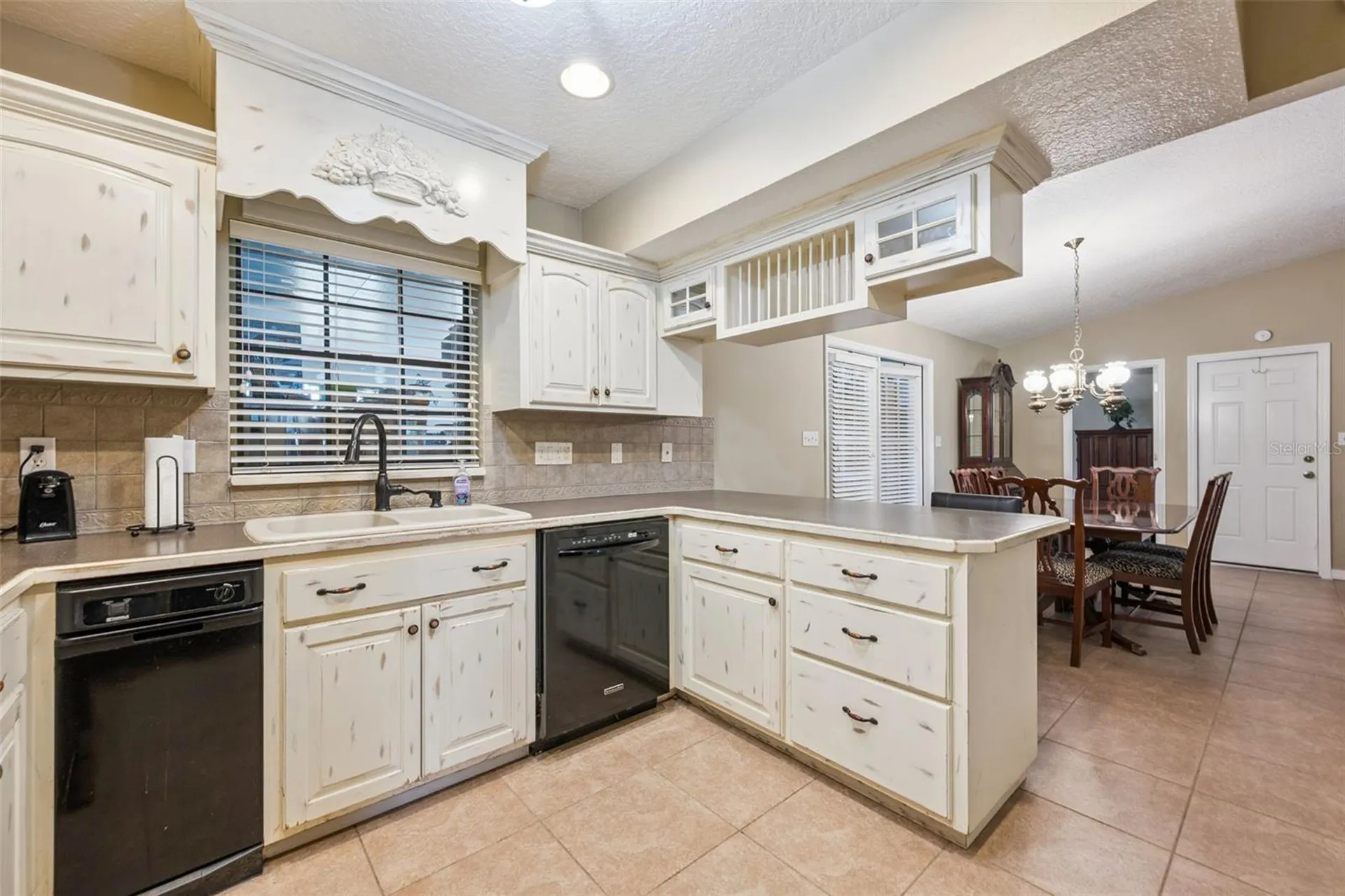 1081 Salsona Avenue Kissimmee FL 34744