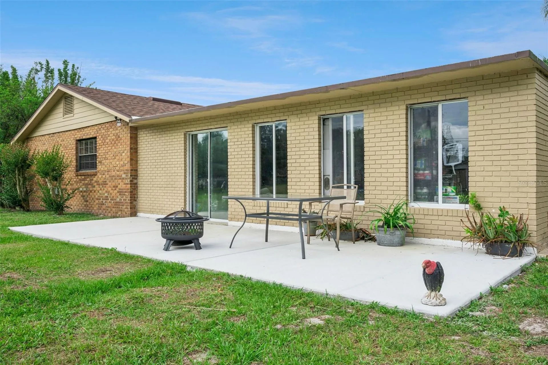 1081 Salsona Avenue Kissimmee FL 34744