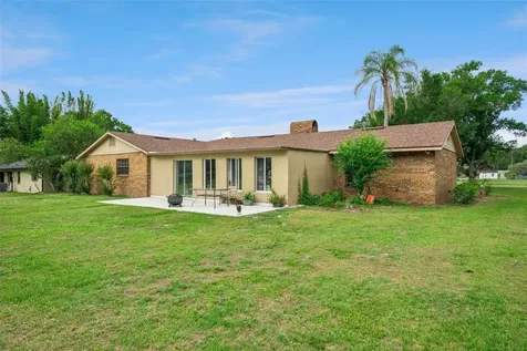 1081 Salsona Avenue Kissimmee FL 34744