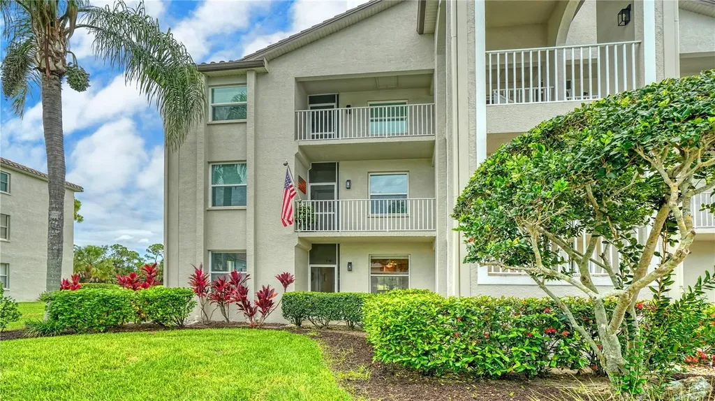 8755 Olde Hickory Avenue Sarasota FL 34238
