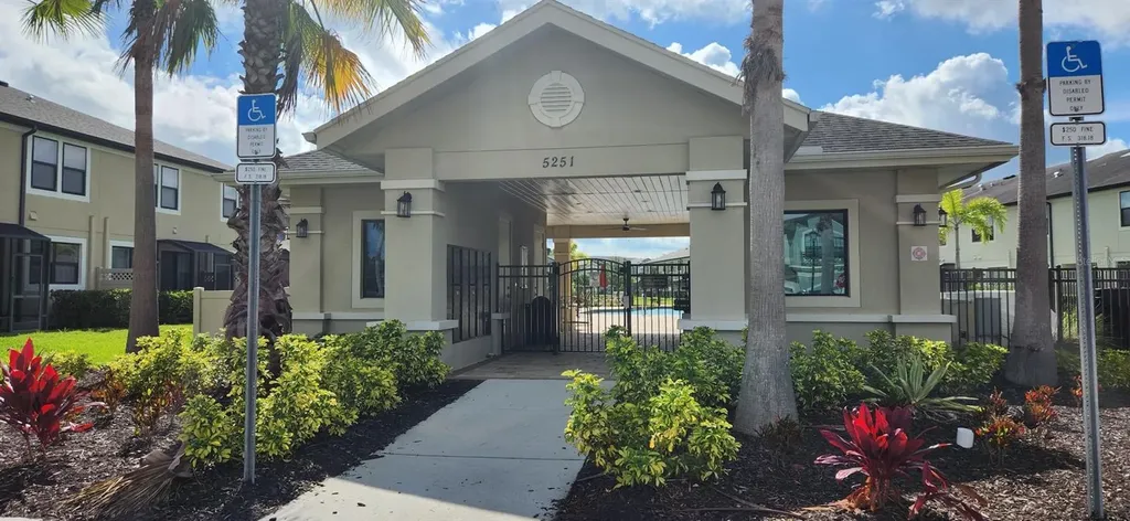 5286 78th St Circle E Bradenton FL 34203