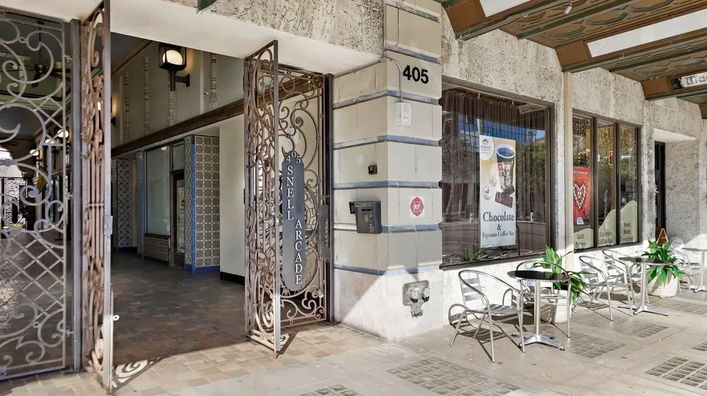 405 Central Avenue St Petersburg FL 33701