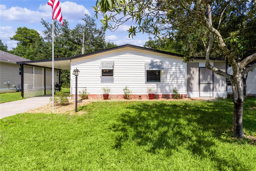 1709 E Schwartz Boulevard The Villages FL 32159