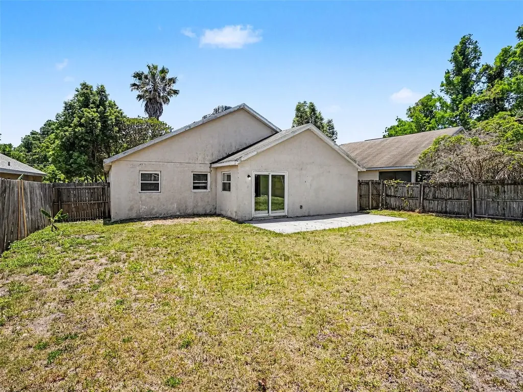 207 Lake Mccoy Drive Apopka FL 32712