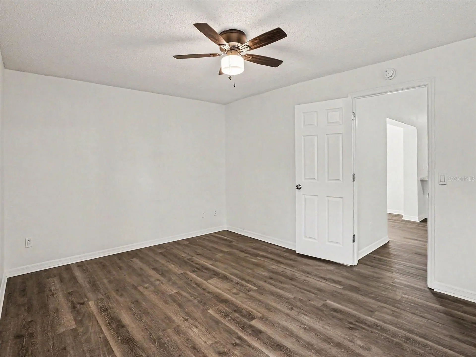 207 Lake Mccoy Drive Apopka FL 32712
