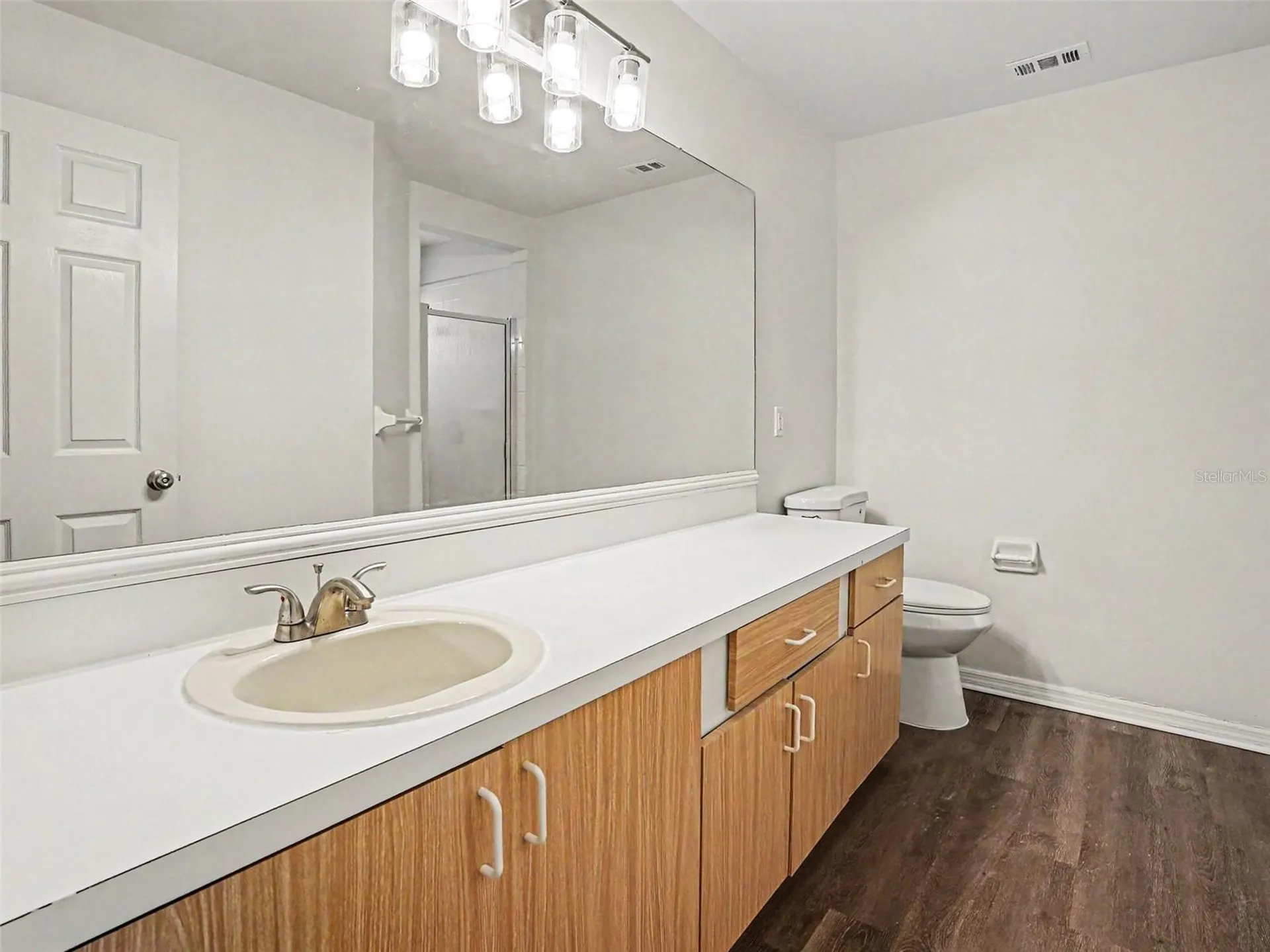 207 Lake Mccoy Drive Apopka FL 32712