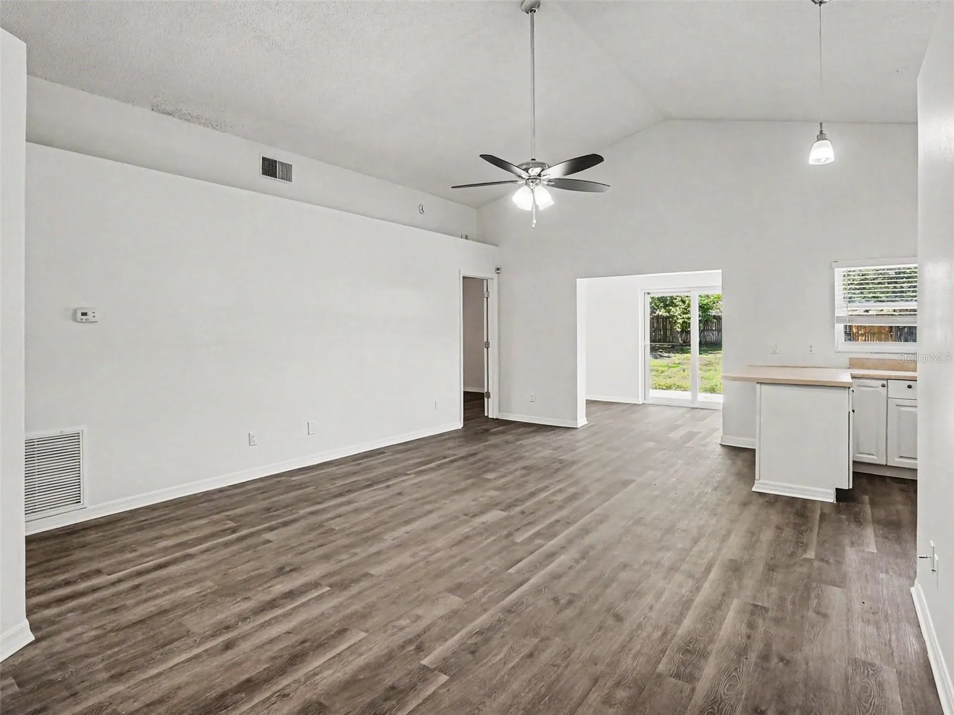 207 Lake Mccoy Drive Apopka FL 32712