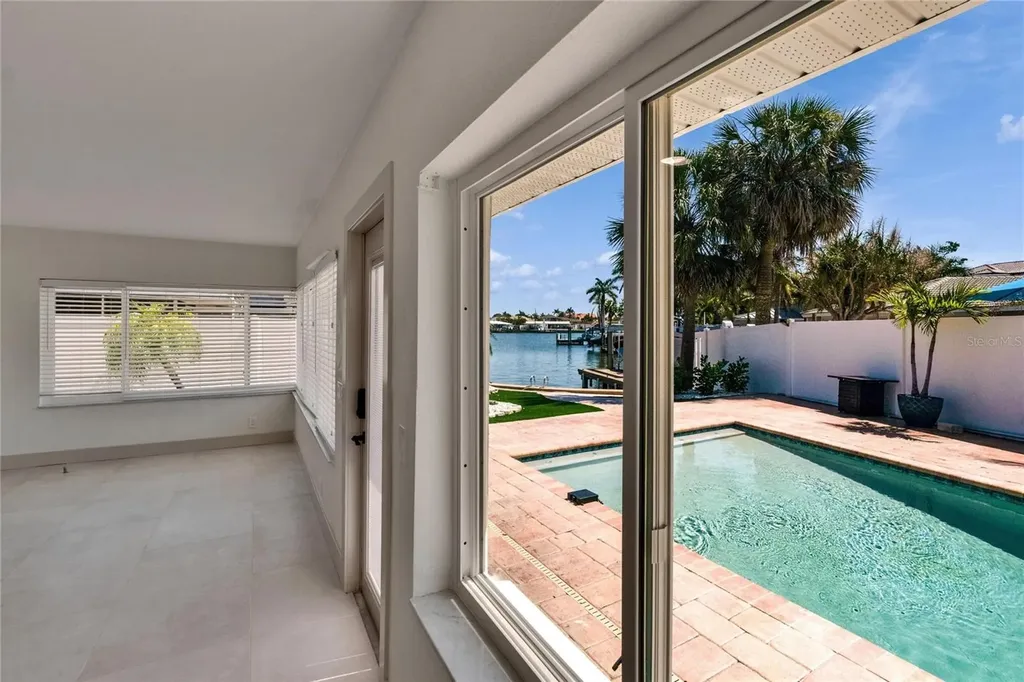 1492 Sea Gull Drive S South Pasadena FL 33707