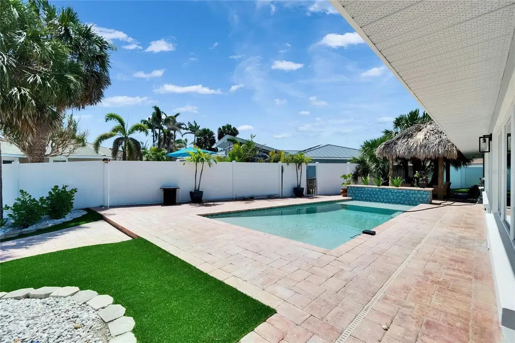 1492 Sea Gull Drive S South Pasadena FL 33707