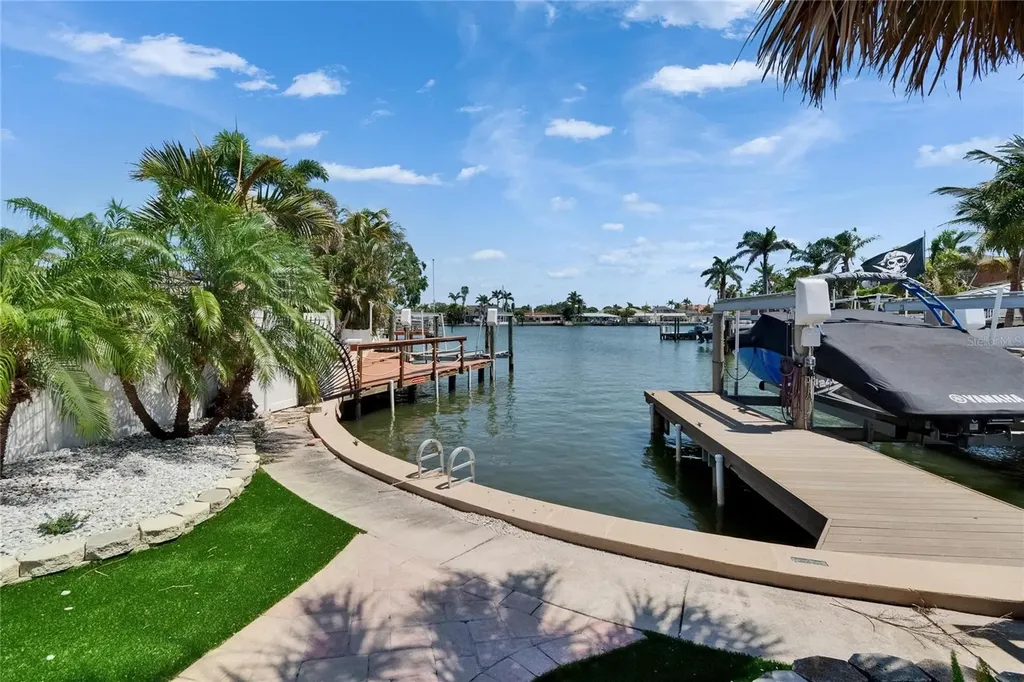 1492 Sea Gull Drive S South Pasadena FL 33707