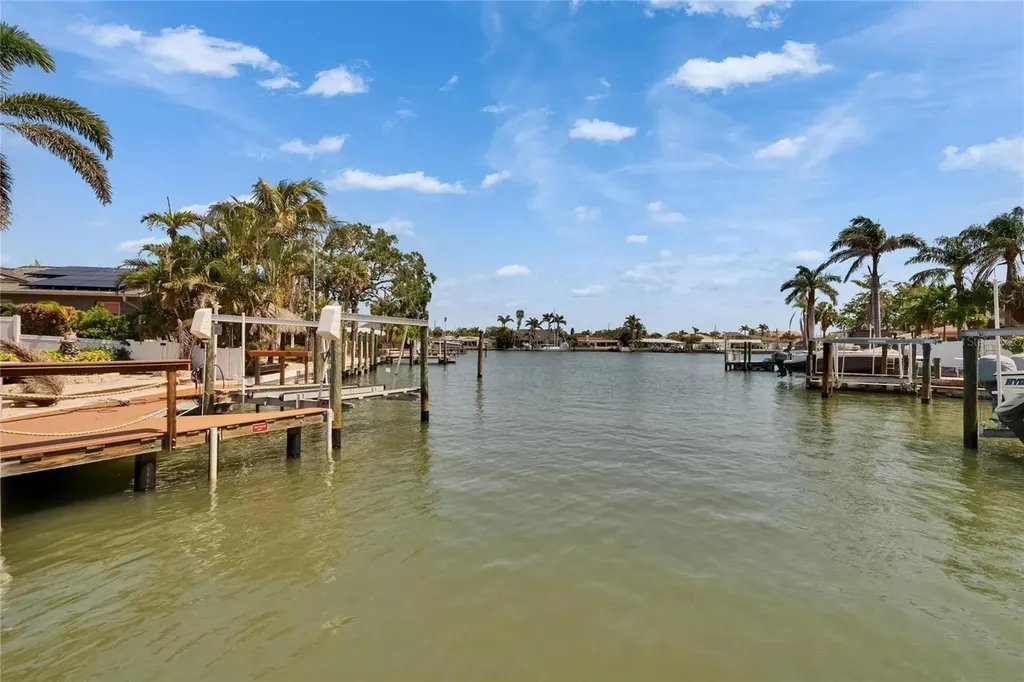 1492 Sea Gull Drive S South Pasadena FL 33707