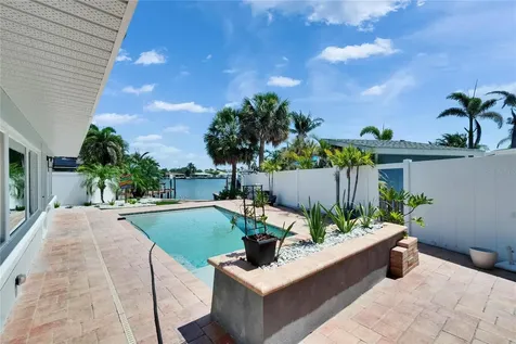 1492 Sea Gull Drive S South Pasadena FL 33707