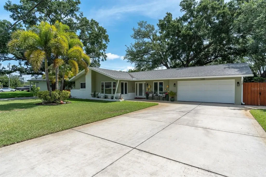 1243 Brookside Drive Clearwater FL 33764