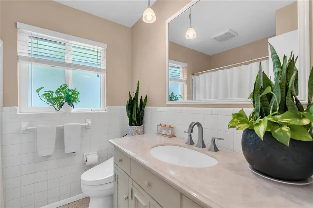 1243 Brookside Drive Clearwater FL 33764