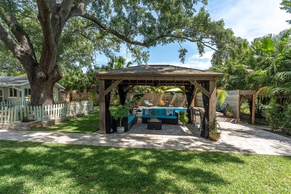 1243 Brookside Drive Clearwater FL 33764