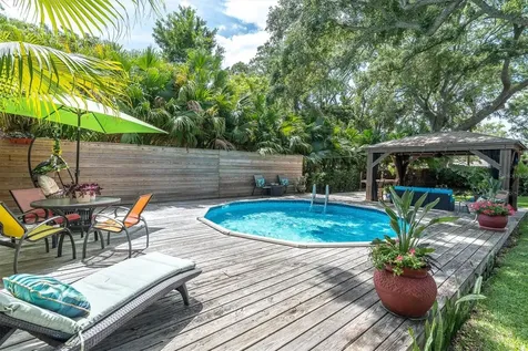 1243 Brookside Drive Clearwater FL 33764