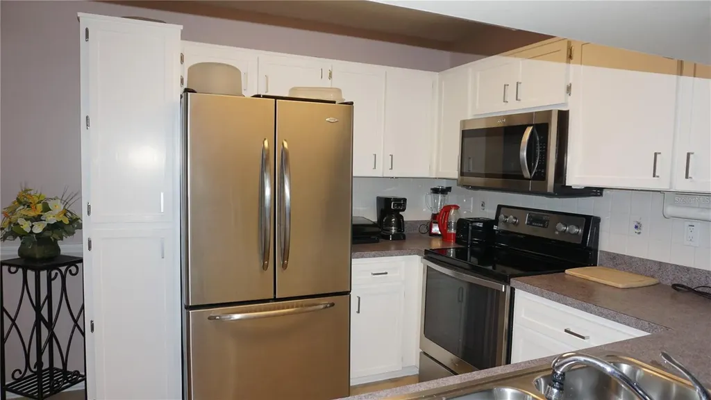 7713 Hillside Court Hudson FL 34667