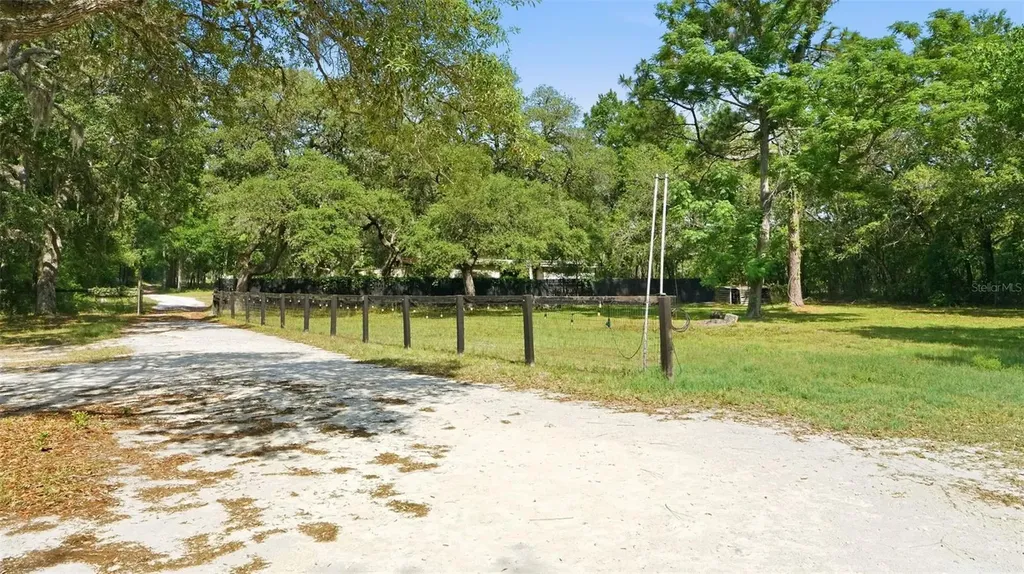 605 NW 117th Court Ocala FL 34482