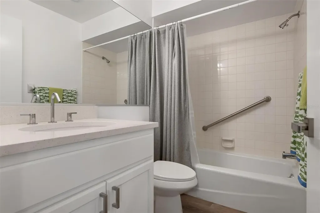 4212 Center Gate Lane Sarasota FL 34233