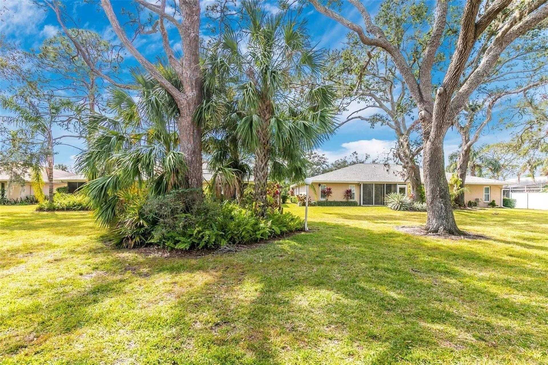 4212 Center Gate Lane Sarasota FL 34233