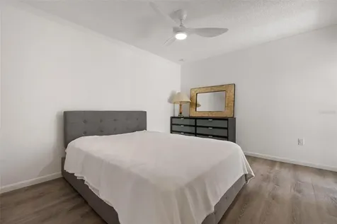 4212 Center Gate Lane Sarasota FL 34233