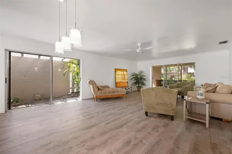 4212 Center Gate Lane Sarasota FL 34233