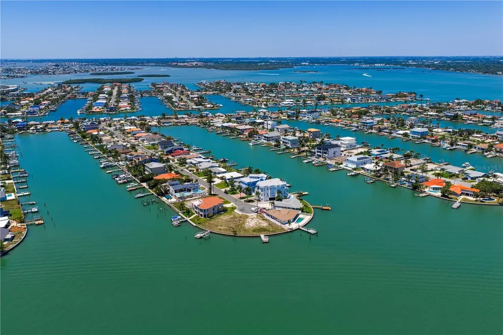 11050 5th Street E Treasure Island FL 33706