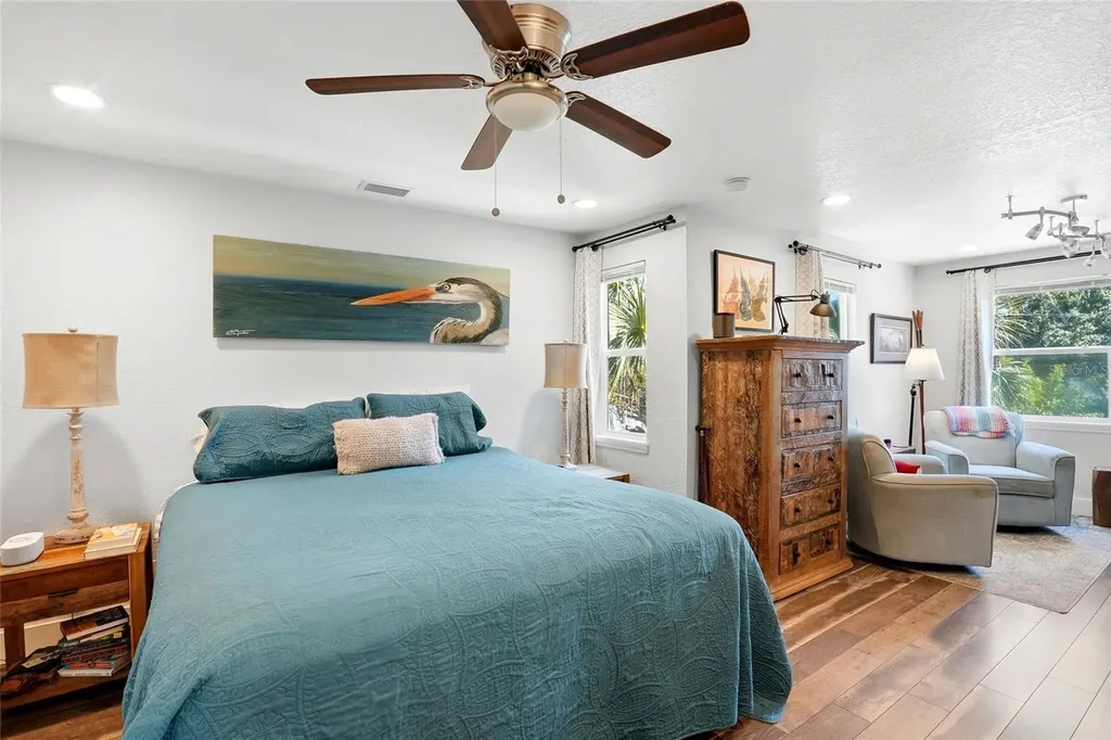 140 13th Avenue NE St Petersburg FL 33701