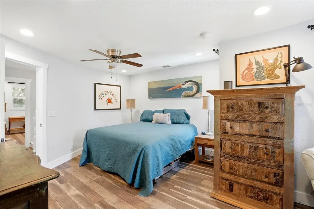 140 13th Avenue NE St Petersburg FL 33701