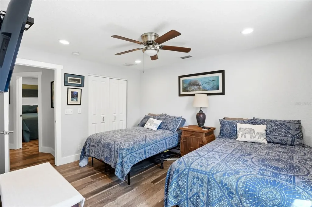 140 13th Avenue NE St Petersburg FL 33701