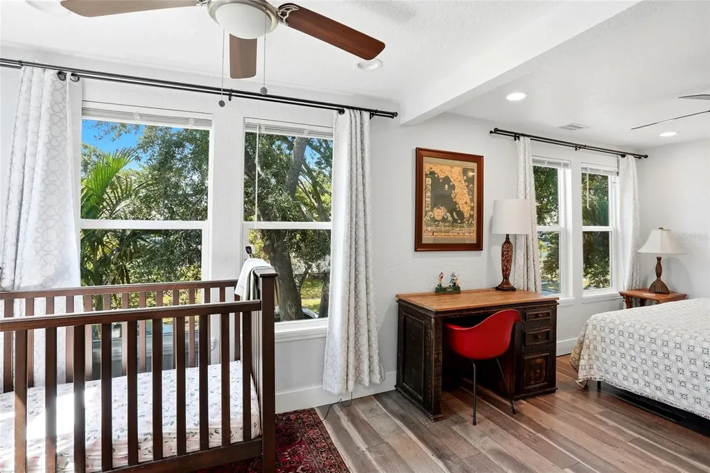 140 13th Avenue NE St Petersburg FL 33701