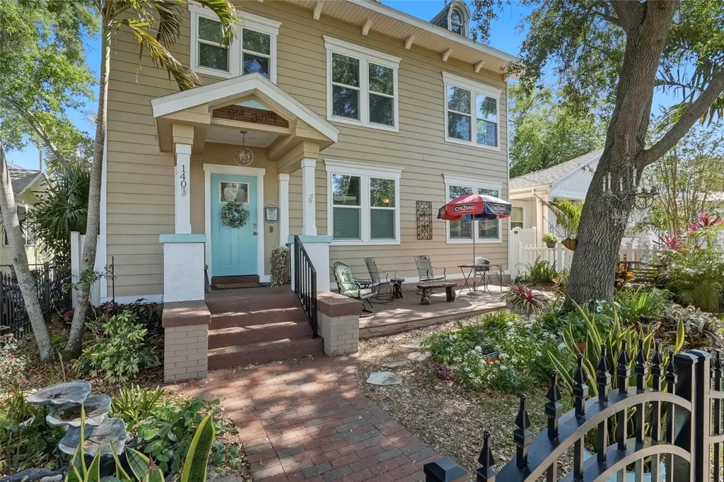 140 13th Avenue NE St Petersburg FL 33701