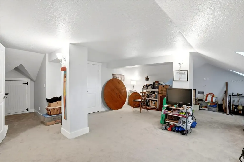 140 13th Avenue NE St Petersburg FL 33701