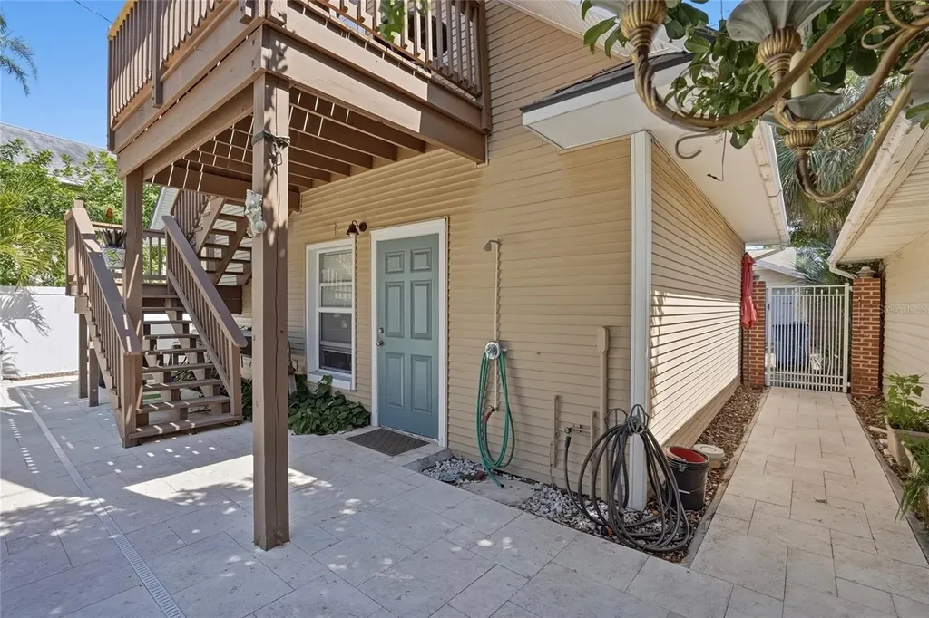 140 13th Avenue NE St Petersburg FL 33701