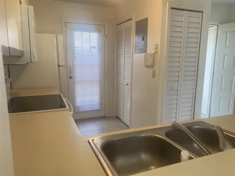 42 Pine Island Circle Kissimmee FL 34743