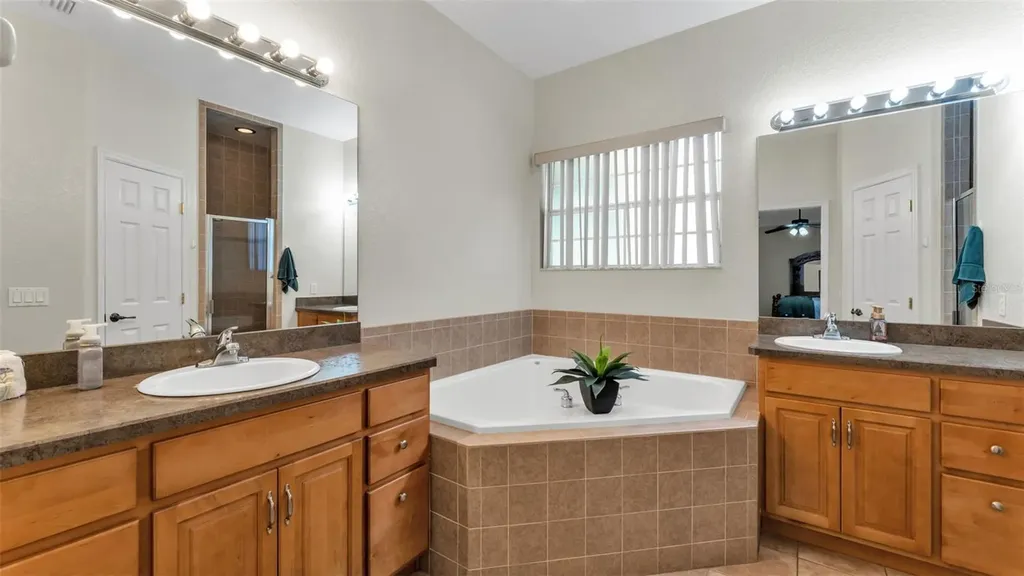 112 Bentley Oaks Boulevard Auburndale FL 33823