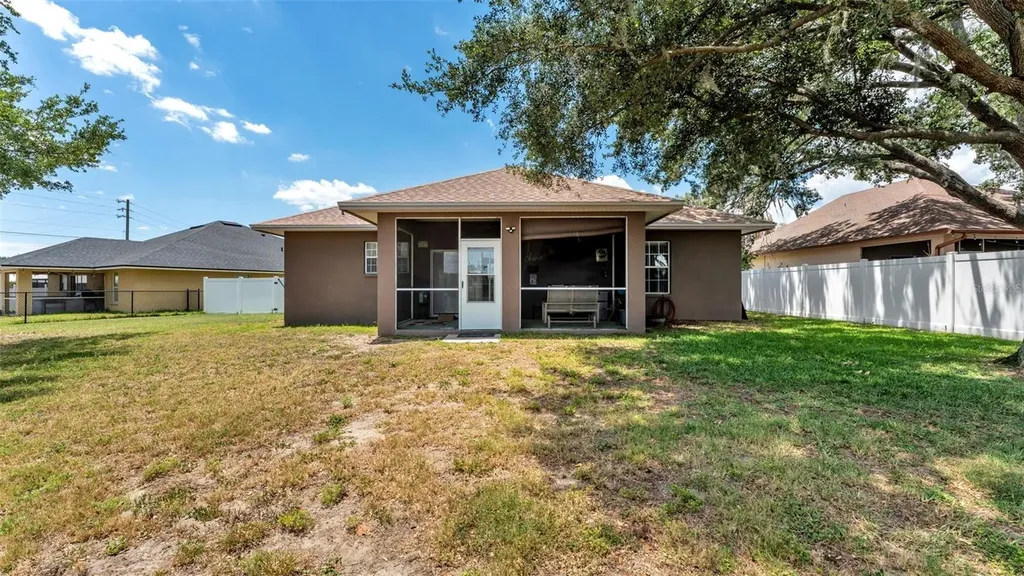 112 Bentley Oaks Boulevard Auburndale FL 33823